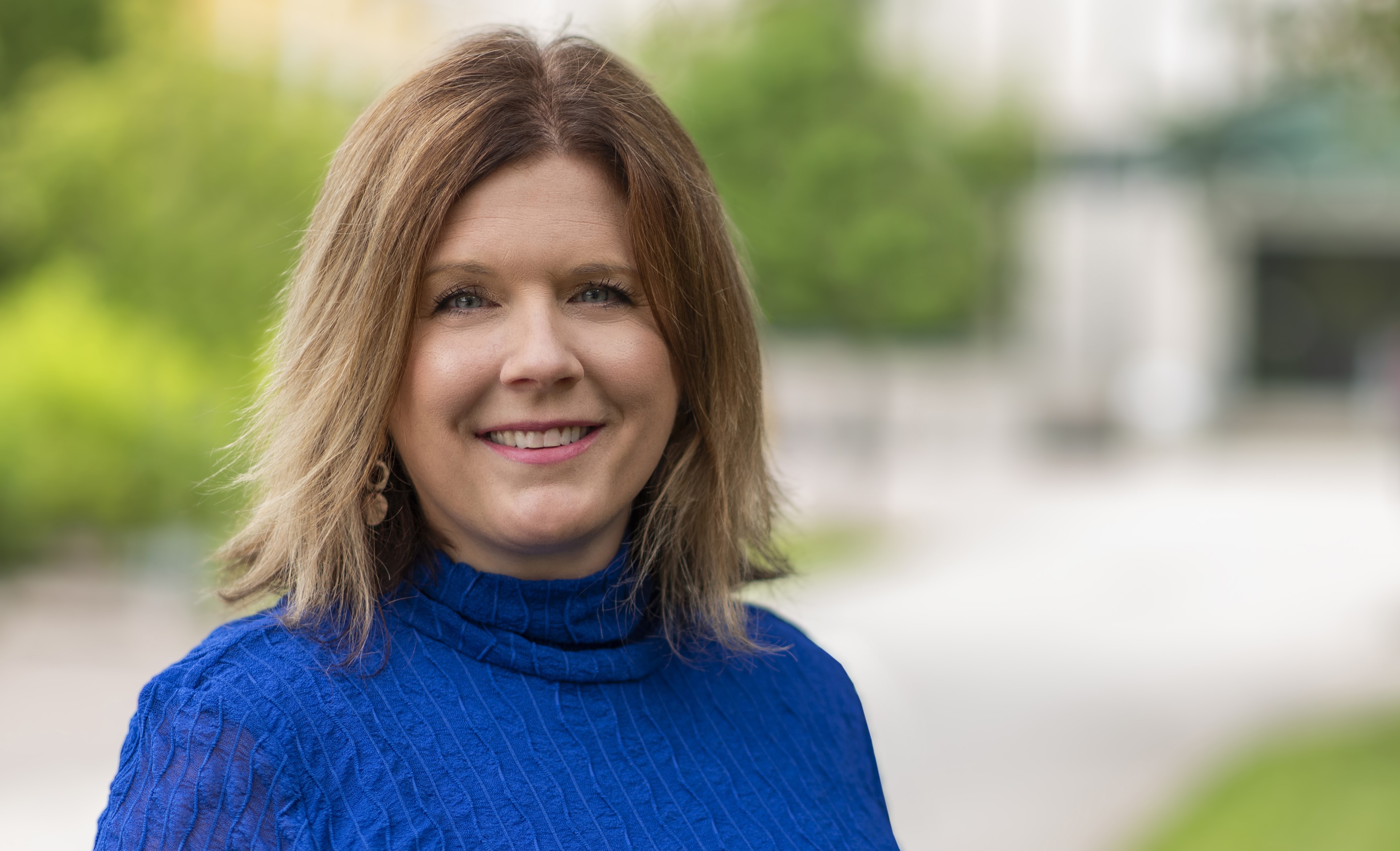 Dr. Jodie Murphy Dr. Jodie Murphy stands outside on Lakehead's Thunder Bay campus