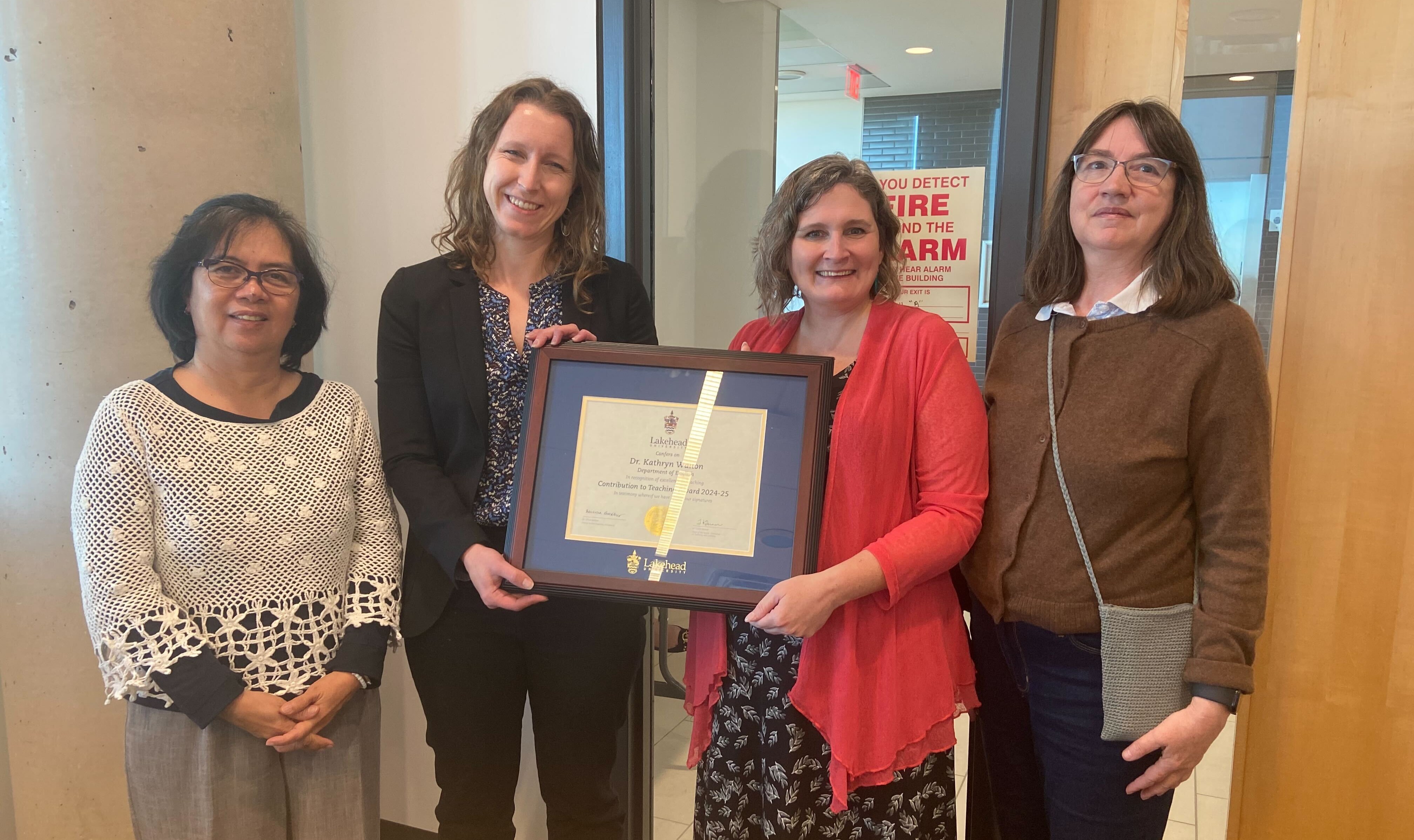 Dr. Kathryn Walton accepts her 2025 Contribution to Teaching Award