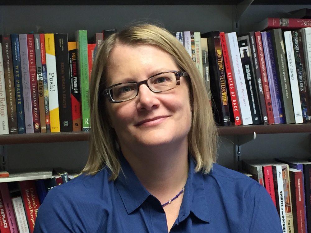 Photo of Dr. Kristin Burnett