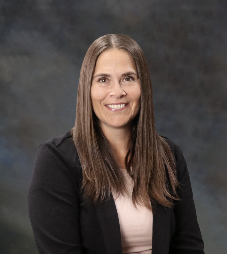 Maggie Fredrickson headshot