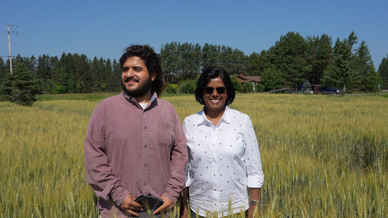 Research Student Alexander Betancourt and Dr. Muditha Heenkenda
