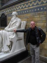 Photo portrait Dr. D. Anthony Lariviere colour photo Dr. D. Anthony Lariviere