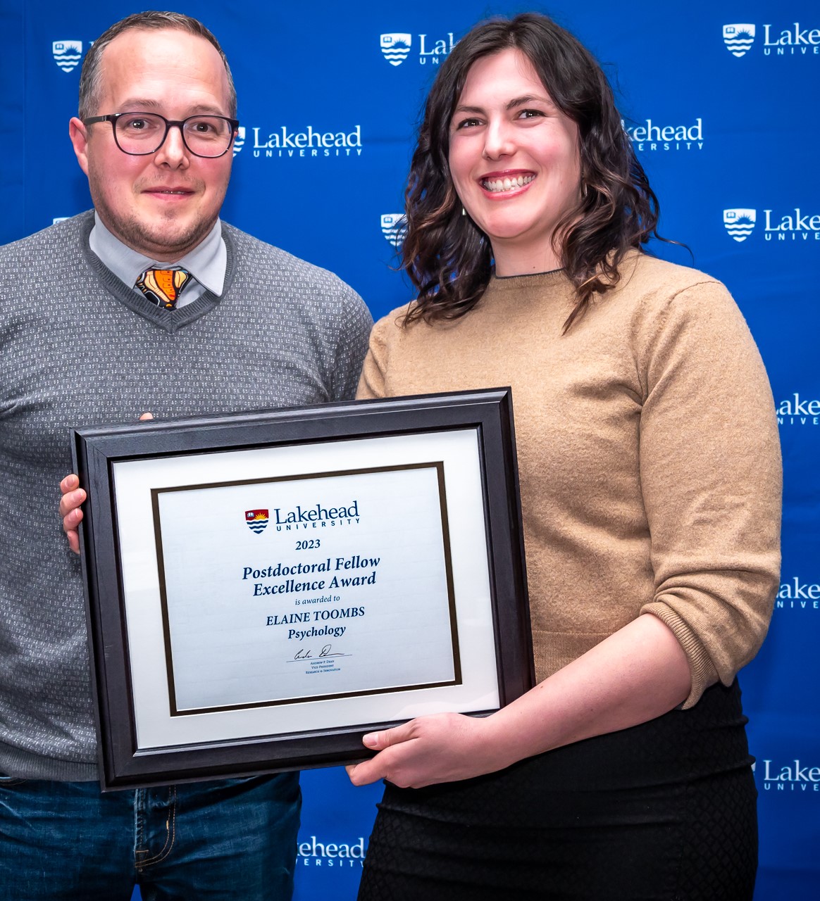 Photo of Post-Doctoral Fellow Excellence Award Winner Dr. Elaine Toombs, Department of  of Psychology, with Supervisor Dr. Chris Mushquash
