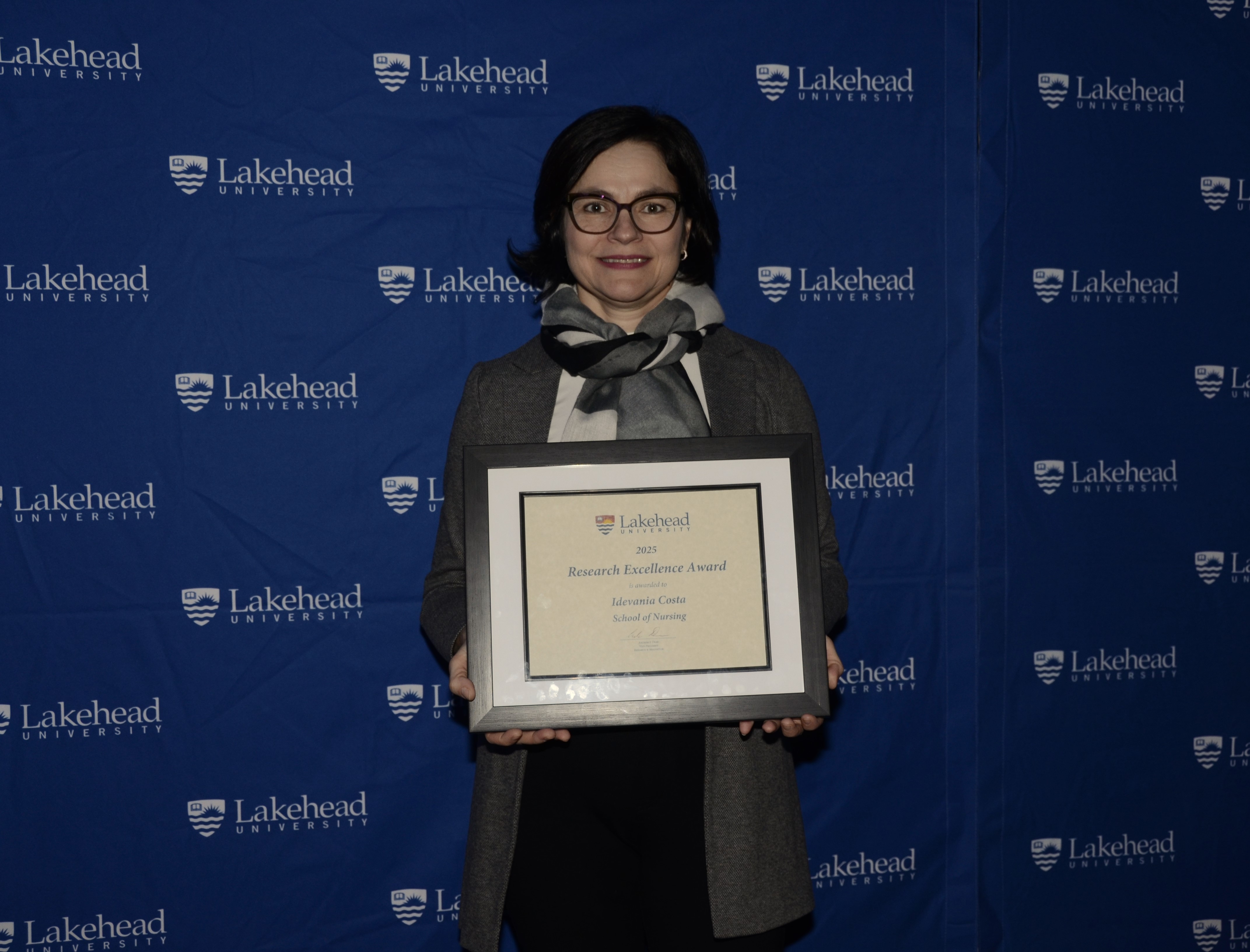 Photo of Dr. Idevania Costa, Research Excellence Award Winner, School of Nursing, Social Sciences Category