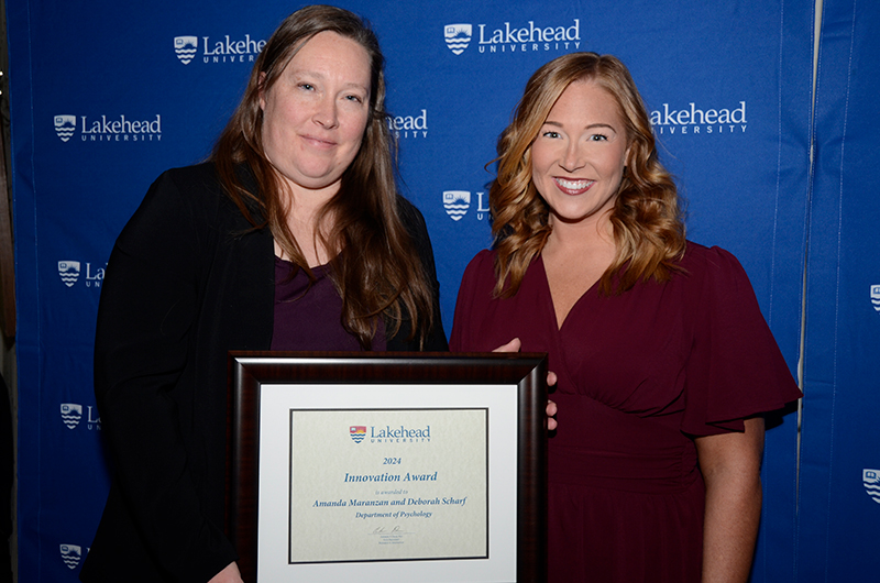 Dr. Amanda Maranzan, Department of Psychology, Innovation Award winner (left) with Ellen MacKay Director, Innovation Development, Office of Innovation, Partnerships and Economic Development (IPED)