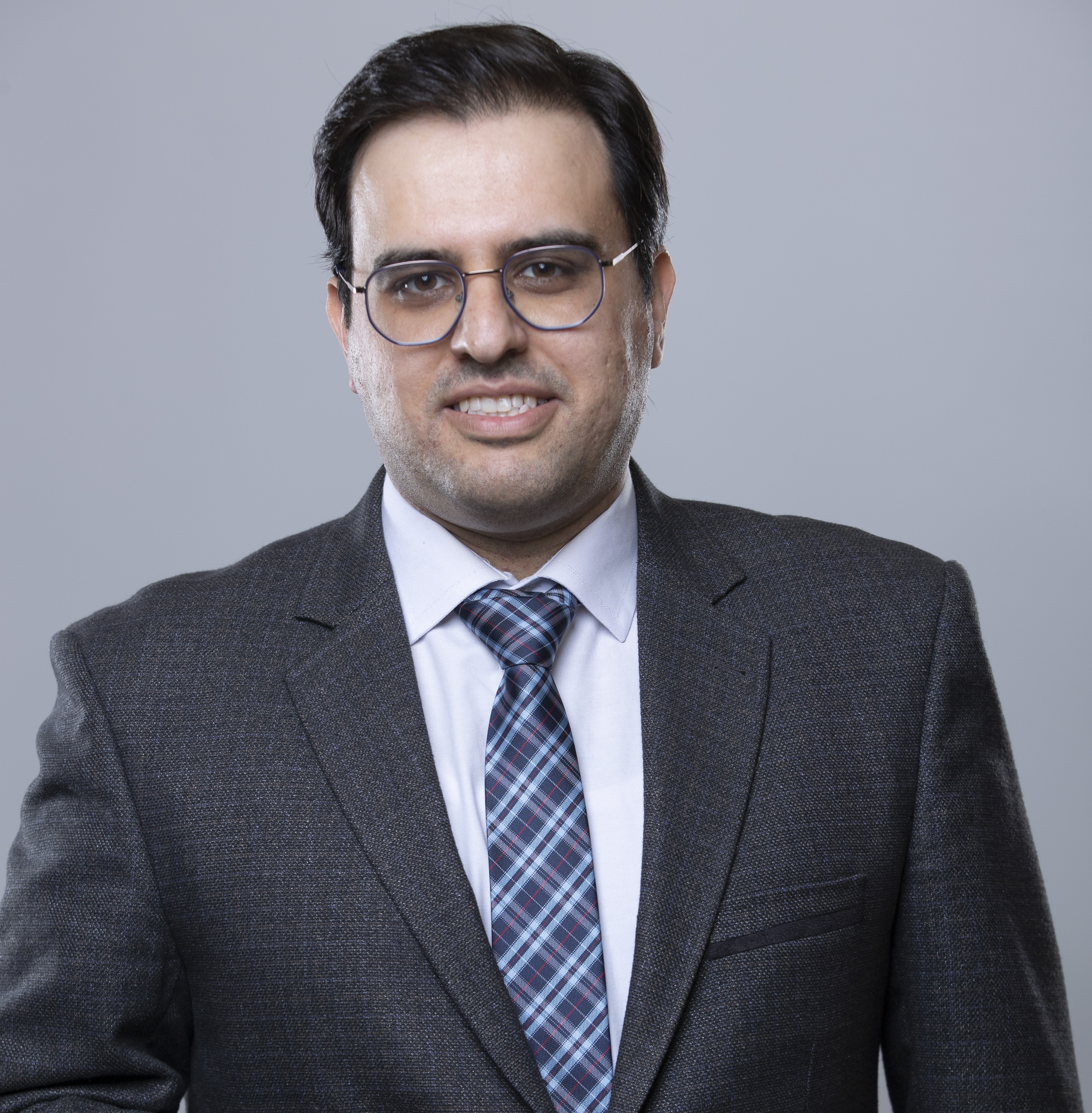Amir Ameli Headshot