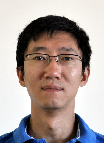 Yushi Zhou Headshot
