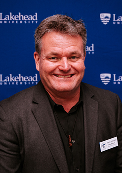 Chris Bluemans headshot