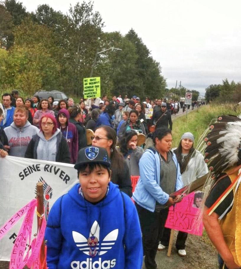 Participants in the 2010 Full Moon Memory Walk 