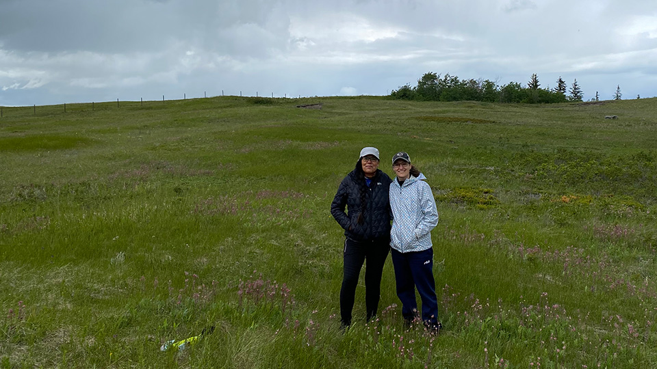 Jessica Metcalfe and Victoria Wanihadie