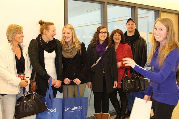 – Lakehead student, Sami Pritchard, conducts a campus tour for prospective students and their families during March Break Open House 2013. This year’s Open House takes place March 11 – 13