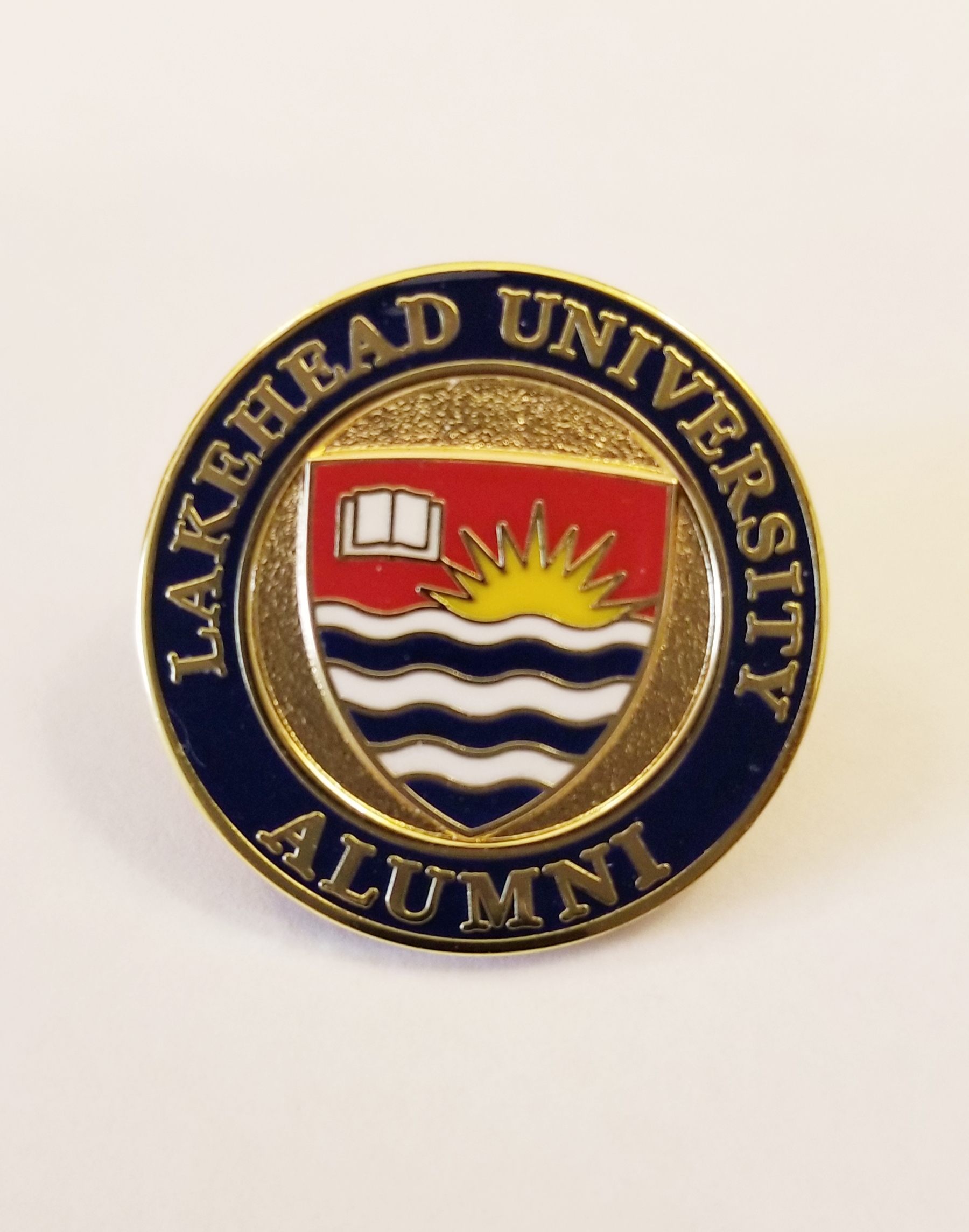 Lakehead University alumni pin