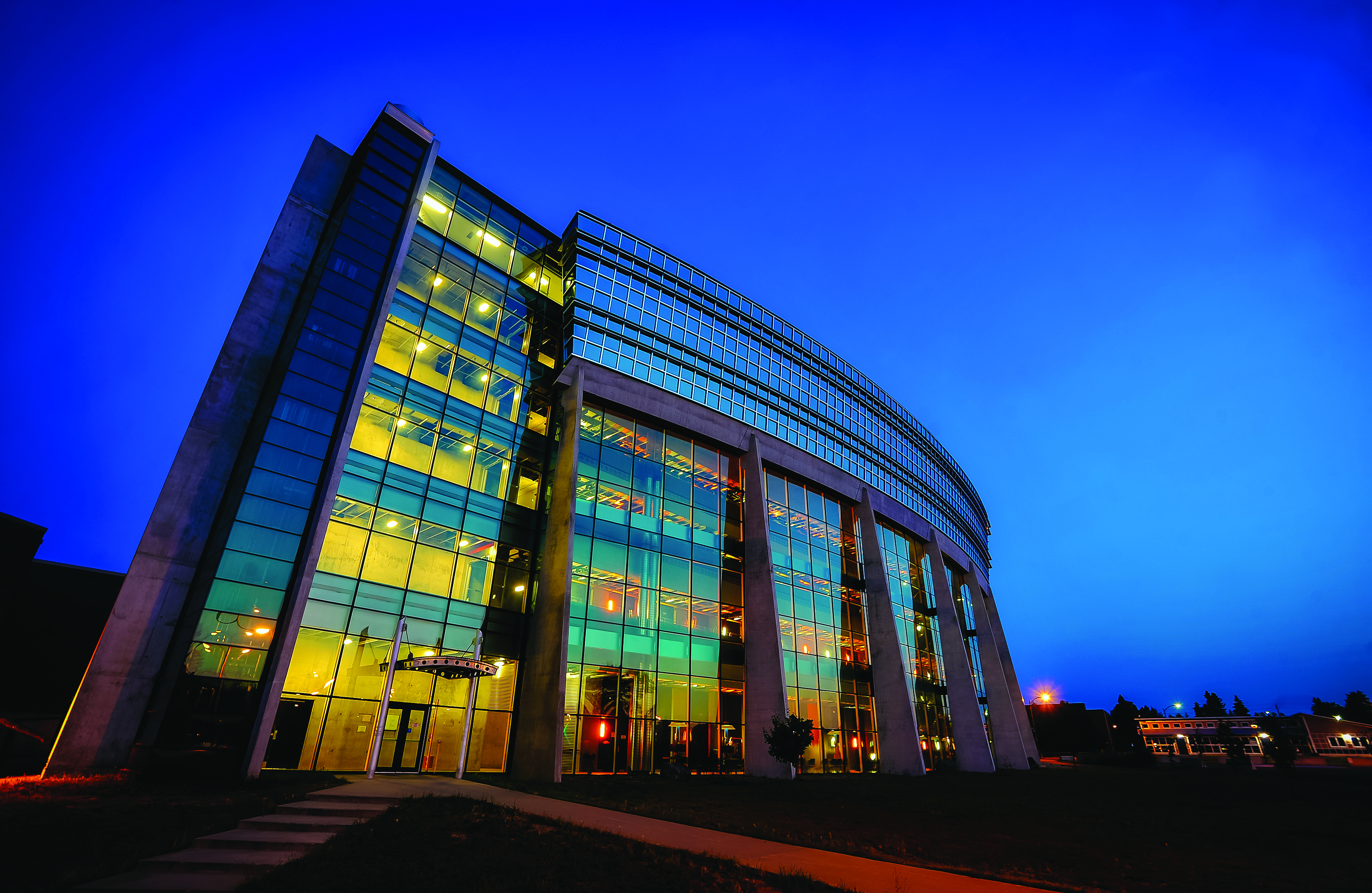 A photo of Lakehead's Advanced Technology and Academic Centre